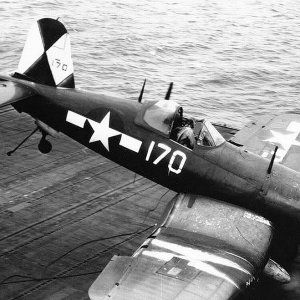 Corsair-USS-Essex-1945.jpg