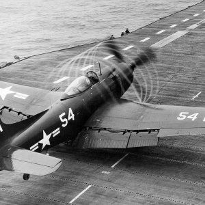 Martin-Mauler-USS-Kearsage-1949.jpg