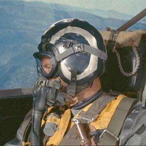 Bridges_at_Toko-Ri_Flight_Helmet.jpg