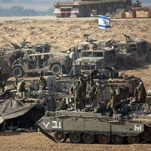 idf-troops-massing-on-border.jpg