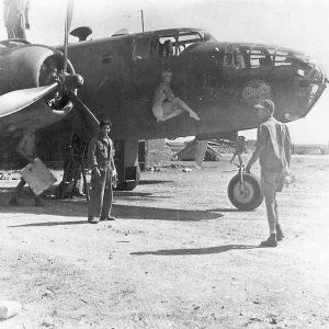 B-25D_Mitchell__Bomber_Nose_Art_Rosie.jpg