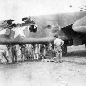 Damaged_B-25_Mitchell_Bomber.jpg