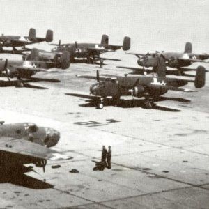 B-25otvariantiteNAABnamanevrivTexas.jpg