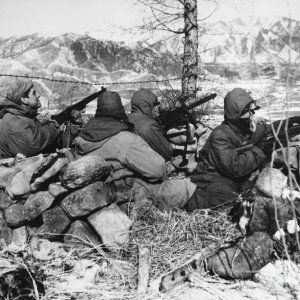 korean-war-soldiers-granger.jpg