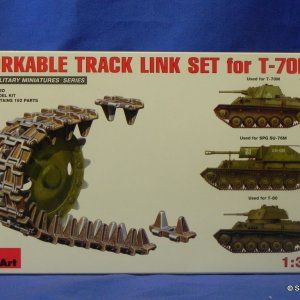 MiniArt35146T70TracksBox.JPG