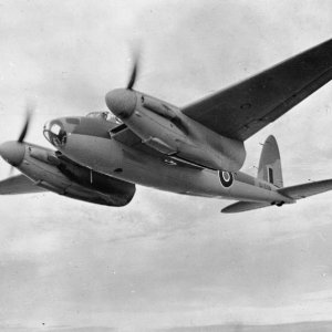 De_Havilland_Mosquito-DK338-1942.jpg