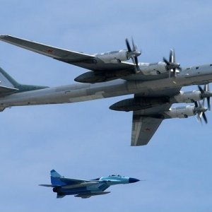 russian-tu-95-bear-bomber.jpg