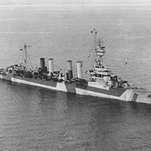 300px-USS_Detroit_28CL-829.jpg