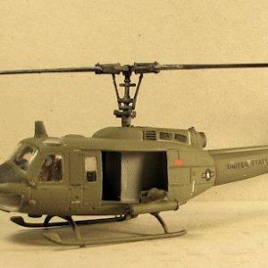 US_Army_UH_1D_Huey_Gunship_I.jpg