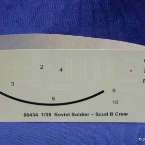 Trumpeter00434ScudCrewSpueDecals.JPG