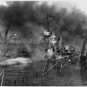 Naval_photograph_documenting_the_Japanese_attack_on_Pearl_Harbor2C_Hawaii_which_initiated_US_participation_in_World____-_NARA_-_296001.jpg