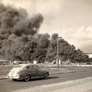 Pearl_Harbour_-_Destruction_Of_Pearl_Harbour_Real_Images_7_Dec_1941_-15_display.jpg