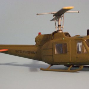 UH-1B HUEY - 1