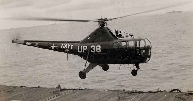394-Helicopter_flying_above_USS_Boxer_Korean.jpg