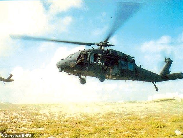 5321672-6307327-The_mission_went_awry_when_two_Black_Hawk_helicopters_crashed_af-a-10_15403050...jpg