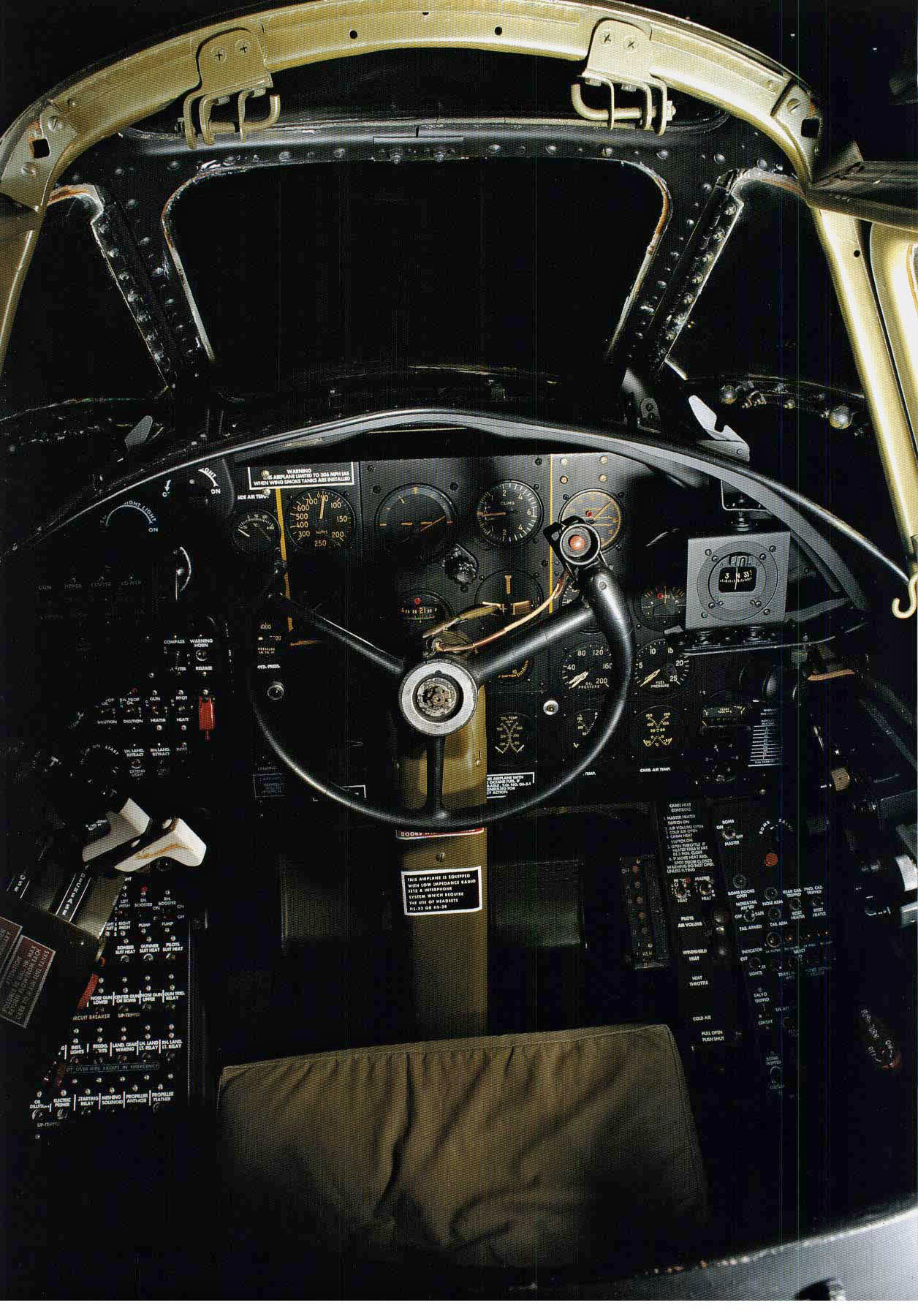 A-20G_Cockpit_USAF-Museum.jpg