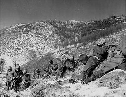 a-5465-us-marines-chosin-1950.jpg