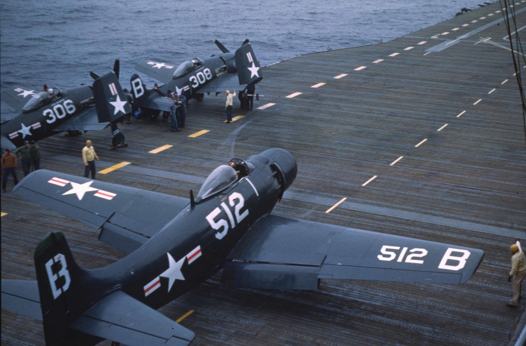 AD-1_Skyraider_12.jpg