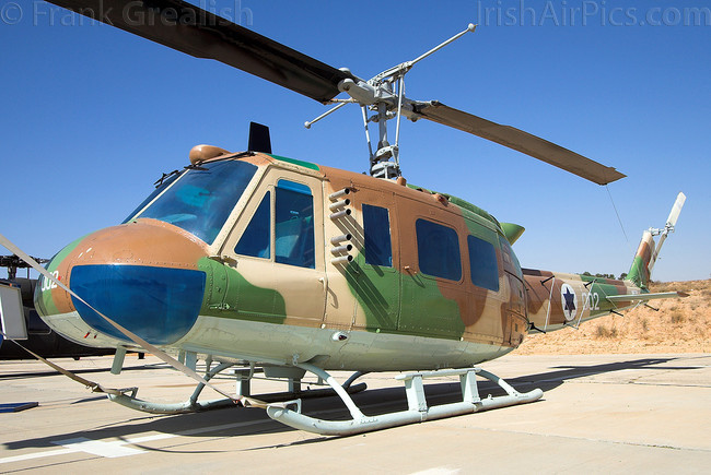 Agusta-Bell_AB205Ayyy002yyyIsraeli_Air_ForcexxxIMG_2809.jpg