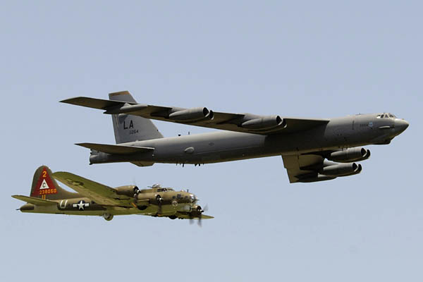 b-17-and-b-52-bomber.jpg