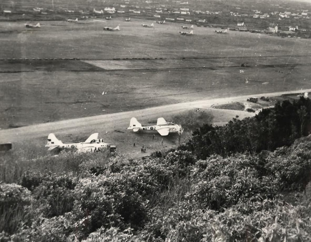 B-17_RAF_Coastal_Command_Flying_Fortresses_at_Azores_Base.jpg