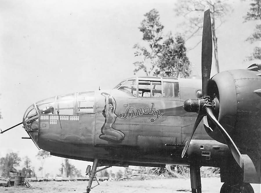 B-25_bomber_SMOKY_nose_art.jpg