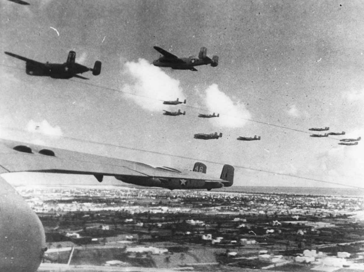 B-25_Mitchell_12_BG_formation_Tunisia_1943.jpg