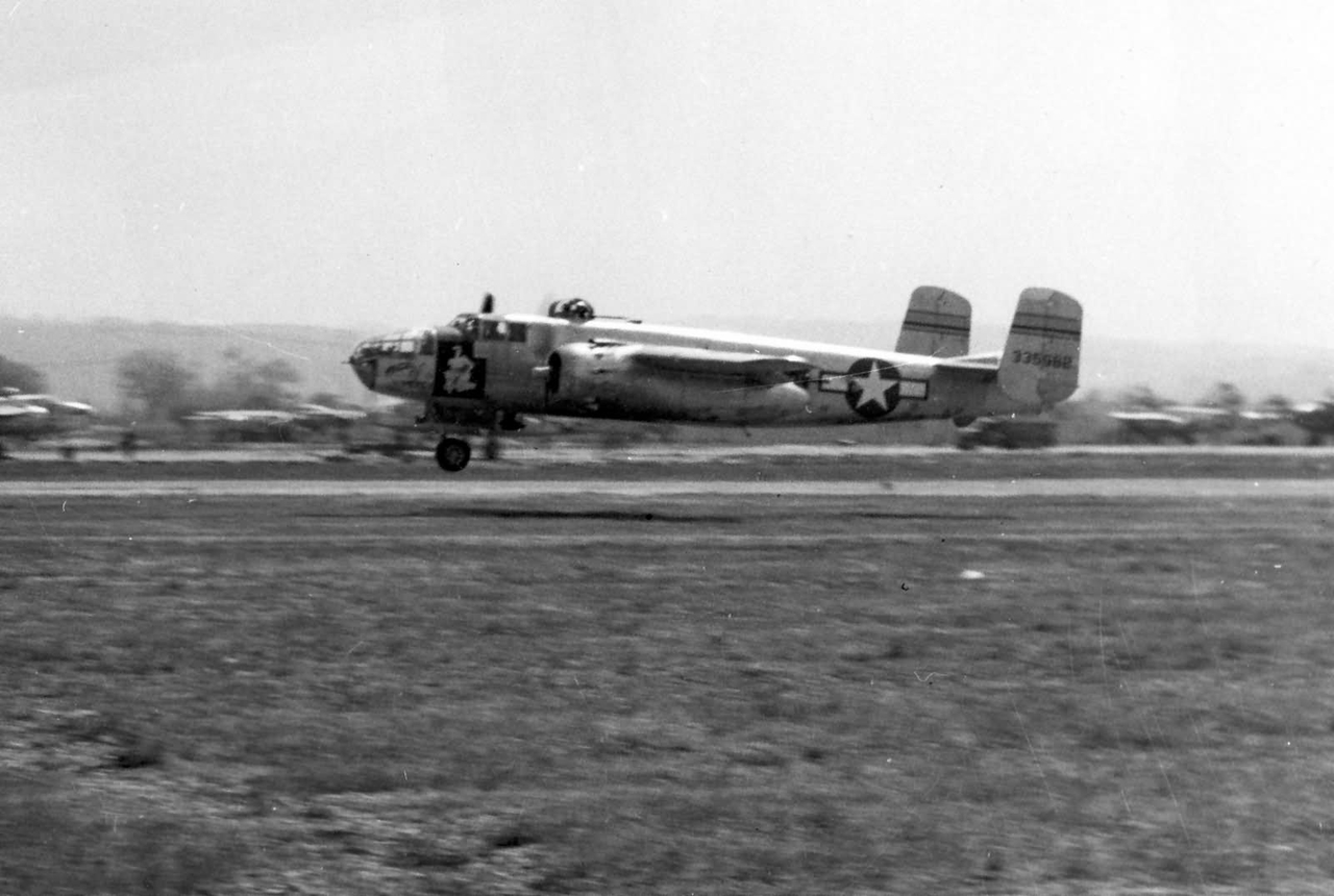 B-25_Mitchell_12AF_Italy.jpg
