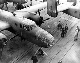 B-25s_Doolittle_Raid_April_18_1942.jpg