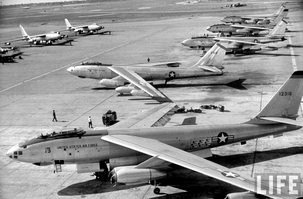 b-47-jet-bombers-on-field-at-macdill-air-force-base.jpg