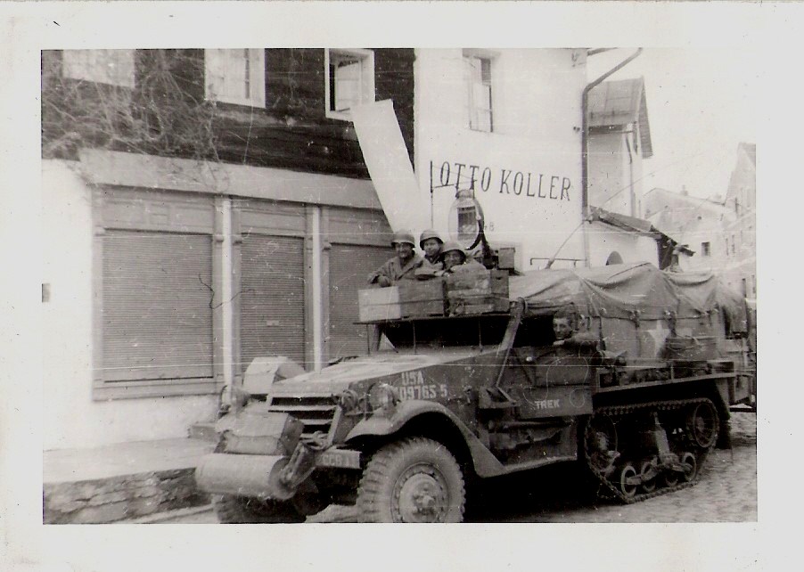 b1302520-2520S-42520Halftrack_2520Regen2C2520Germany_2520April2520242C25201945_2520Stayed2520in2520Fleisch2520House_2520Plenty2520of2520meat252028v.jp