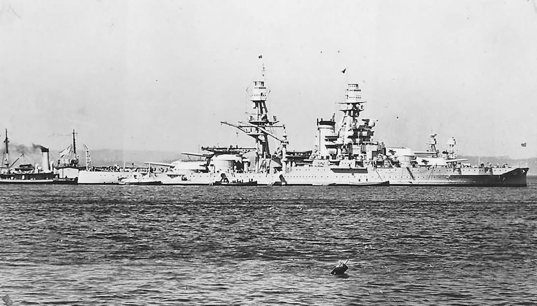 Battleship_USS_Arizona_pre-war_photo.jpg