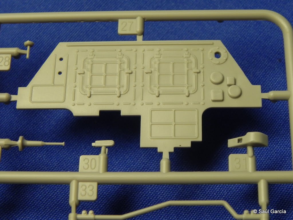 BRDM2EarlySprueZdetail05.JPG