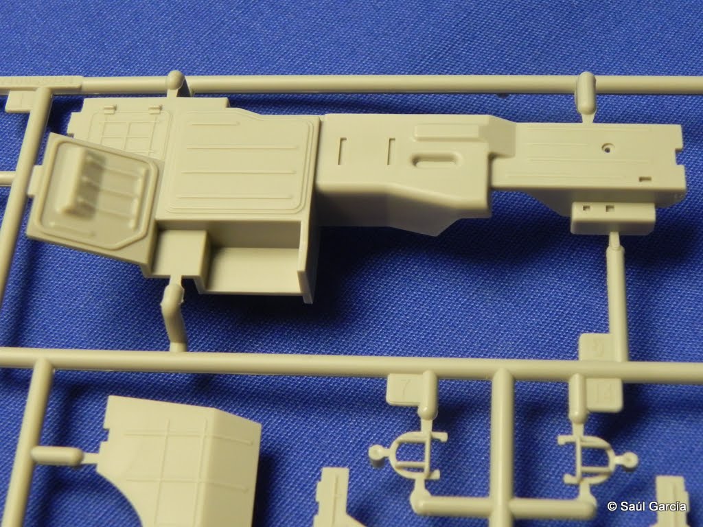 BRDM2EarlySprueZdetail06.JPG