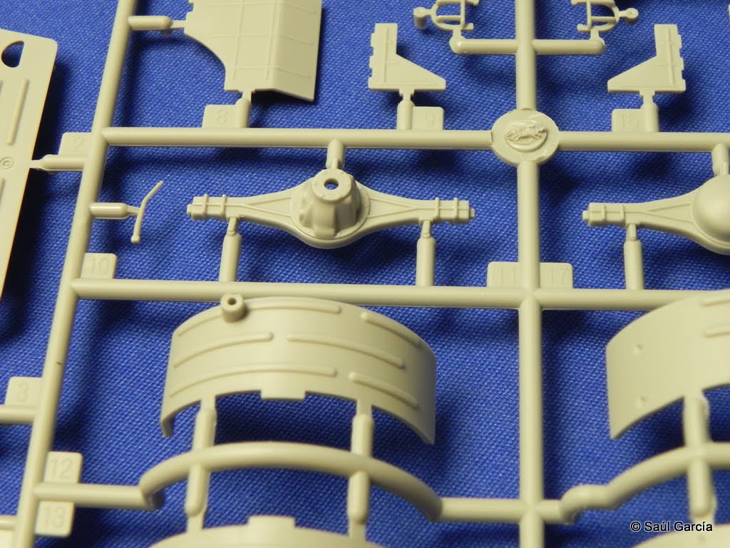 BRDM2EarlySprueZdetail07.JPG