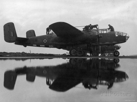 british-ground-crew-of-the-raf-servicing-an-american-made-b-25-mitchell-bomber.jpg