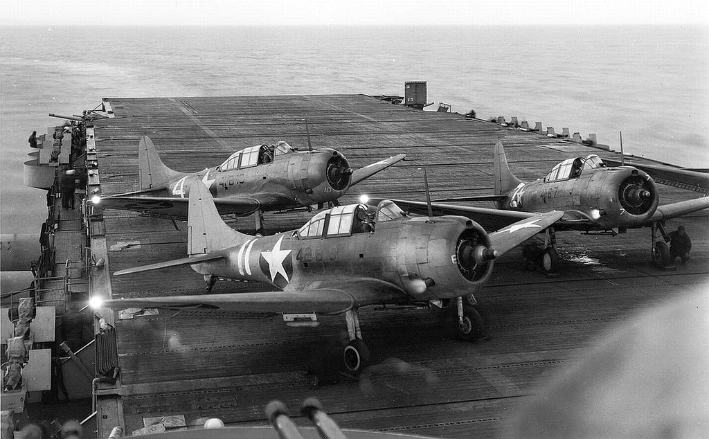 Dauntlesses-VB-42-USS-Ranger-Atlantic-night-training.jpg