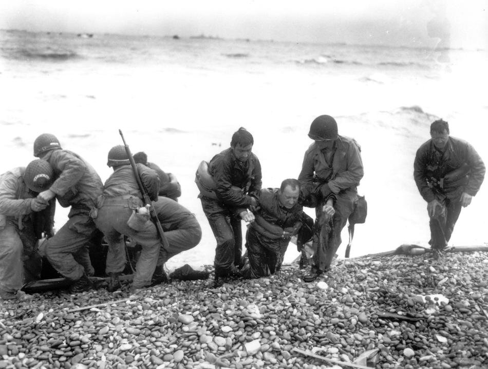 dday19_sJPG_950_2000_0_75_0_50_50_sJPG.jpg