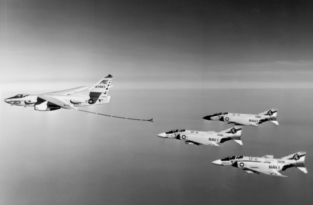 EKA-3B_VAQ-130_refueling_VF-41_F-4Js_1971.jpeg