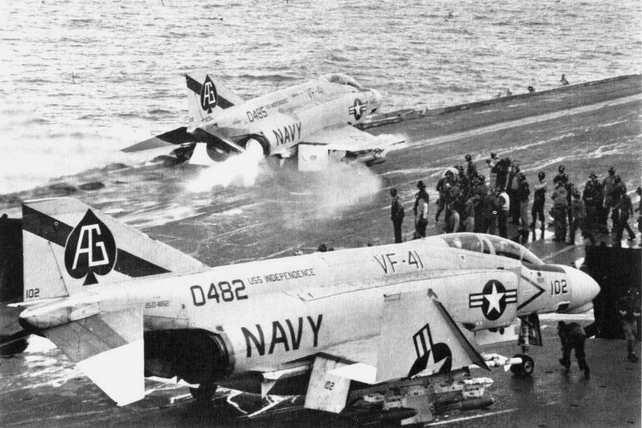 F-4Bs_VF-41_launching_from_USS_Independence_28CVA-6229_1965~0.jpg