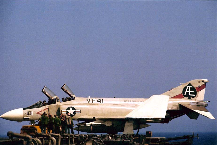 F-4J_VF-41_USS_FD_Roosevelt_1970-72.jpg