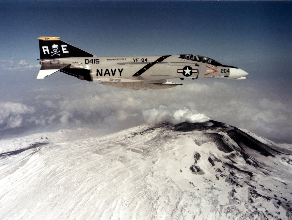 F-4N_Phantom_of_VF-84_over_Mt_Etna_in_1975.jpg