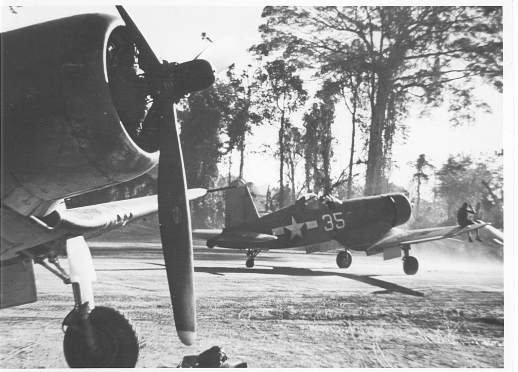 F4Us_of_VF-17_at_Piva.jpg