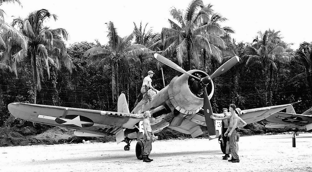 F4uU-1-Corsair-Torokina-Bougainville-Dec43.jpg