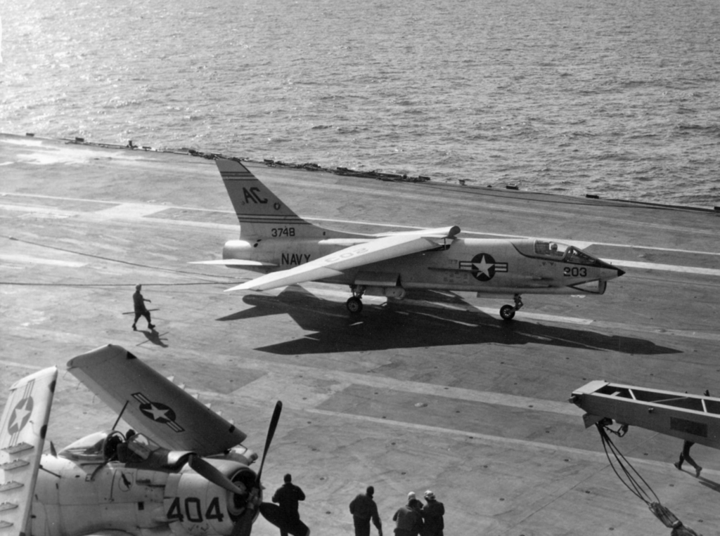 F8U-1_VF-32_trap_on_USS_Saratoga_28CVA-6029_1958.jpeg