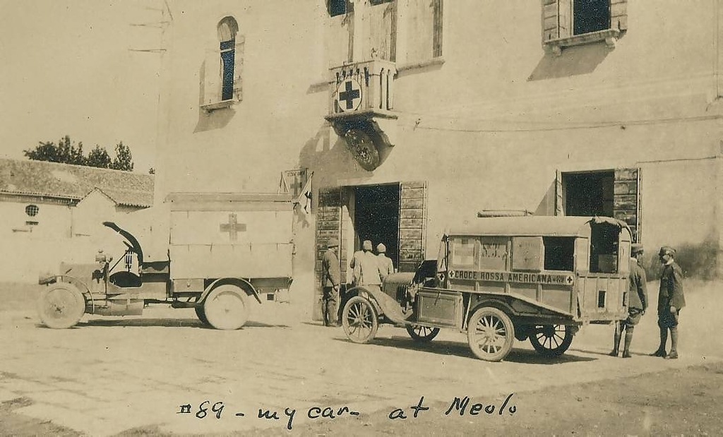 Ford_T_Ambulance_6.jpg