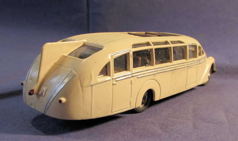 German_Opel_Ludwig_Areo_Bus_II.jpg