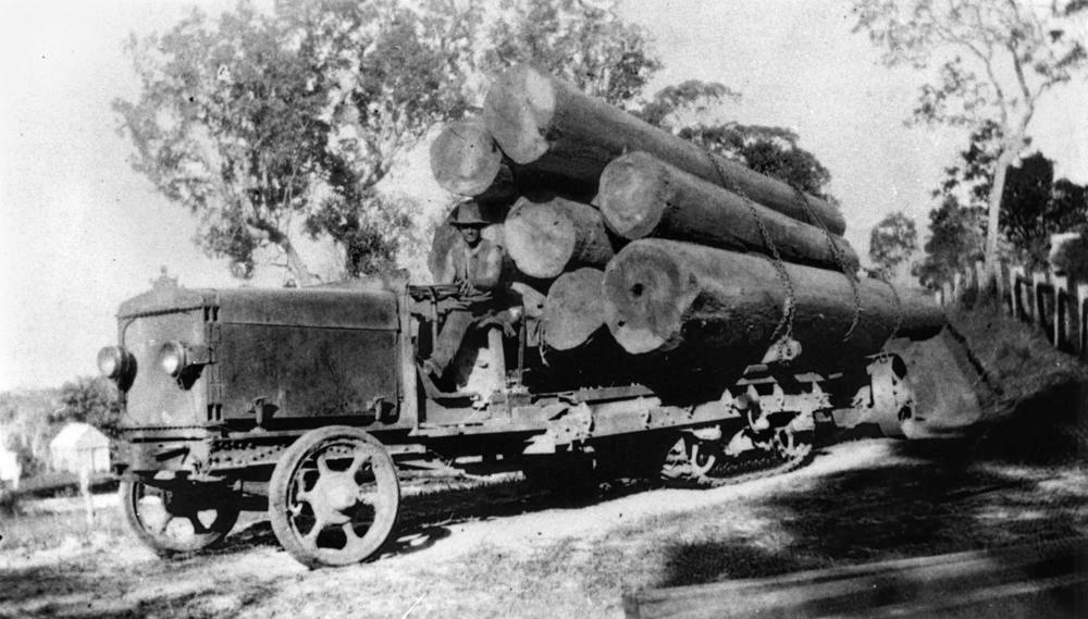 Hancock___Gore_s_Linn_truck_with_a_load_of_timber2C_ca__1920.JPG