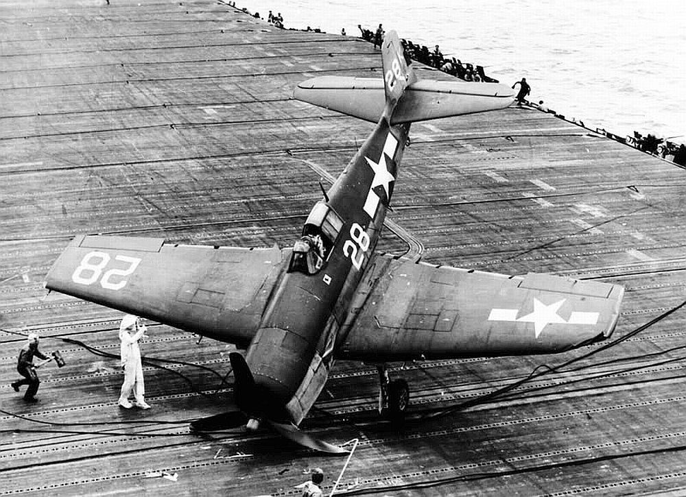 Hellcat-Yorktown-1944_28129.jpg