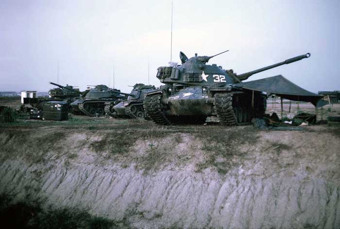 hw-tsn-charles-martinkus-3-usarmy-tanks-tents-1968.jpg